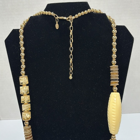 Chico’s Long Chunky Beaded Necklace Cream Gold Tone Acrylic Cylinder Disc Beads - Picture 8 of 12